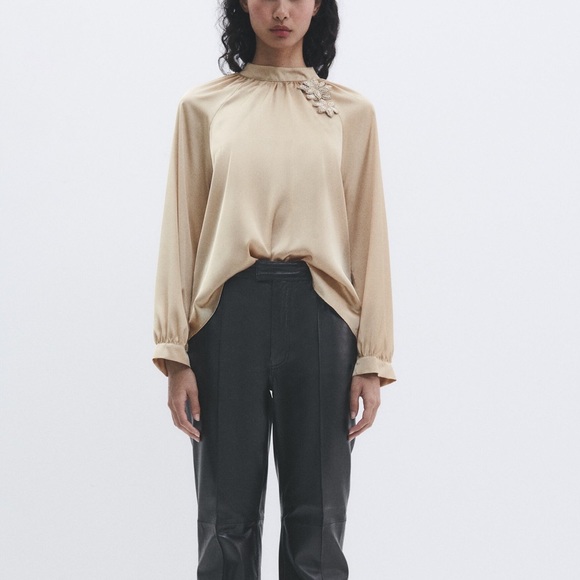 Zara flower appliqué satin effect top NWT - Picture 2 of 8